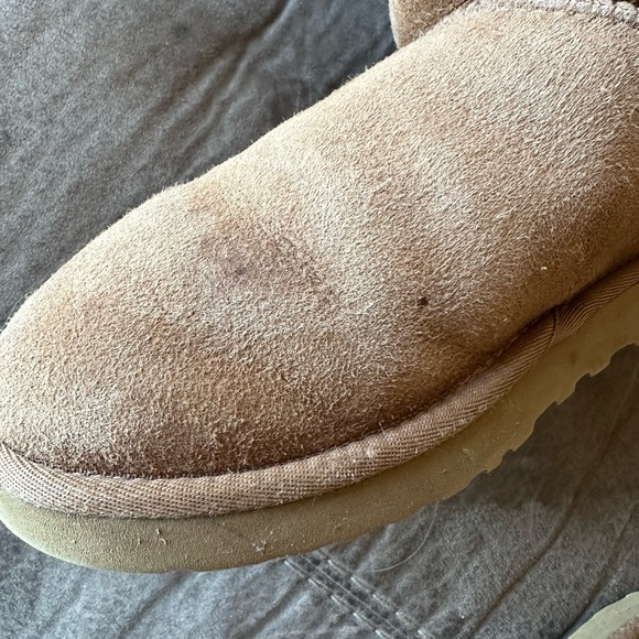 UGG Bailey Button Boots, Size 7 - Picture 2 of 7